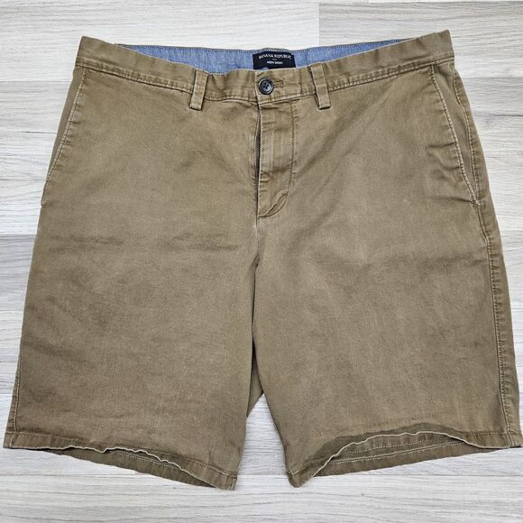 Banana Republic Mens Brown Khaki Chino Shorts Size 35 - Picture 1 of 5
